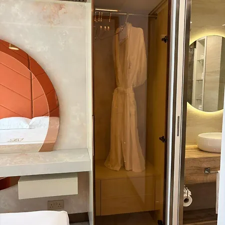 Appartamento Larimar Luxury Seafront With Jacuzzi *
